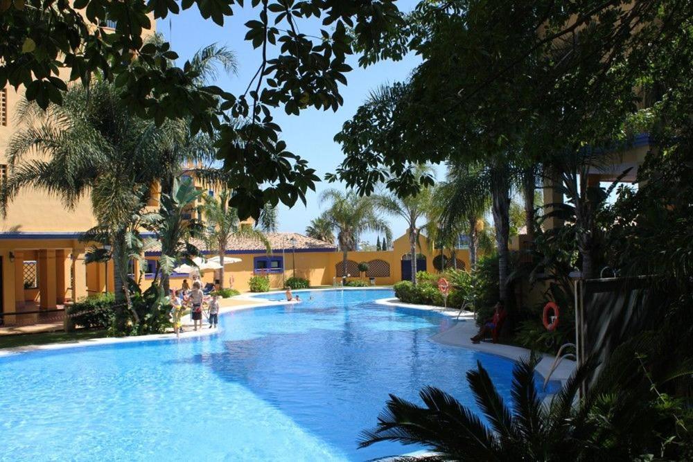 Los Naranjos Mar. Marbella Bagian luar foto